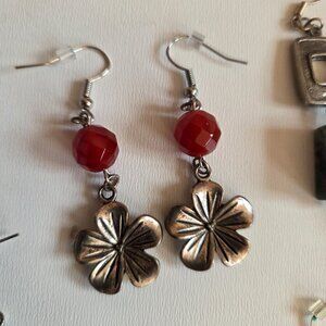 7 pairs of earrings with semiprecious stones.